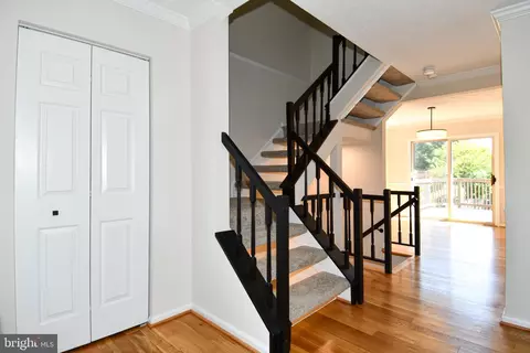 Entry Way - 101 Smoothleaf Ln, Gaithersburg, MD 20878 photo 2 of 4