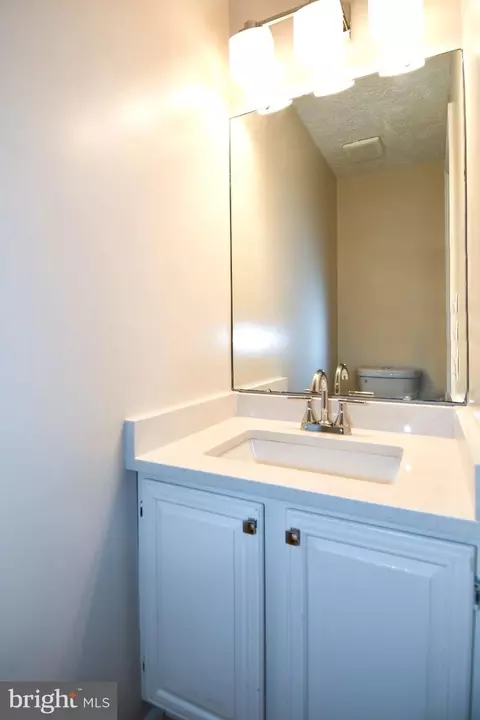 Bath - 101 Smoothleaf Ln, Gaithersburg, MD 20878 photo 1 of 4