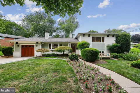 5030 Alta Vista Rd, Bethesda, MD 20814