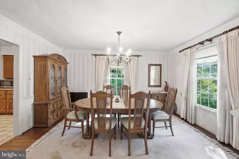 Dining - 17517 Skyline Dr, Ashton, MD 20861 photo 2 of 4
