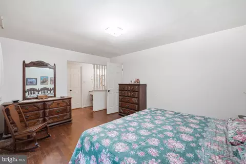 Bedroom - 17517 Skyline Dr, Ashton, MD 20861 photo 2 of 6