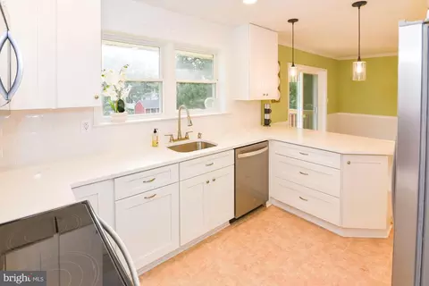 Kitchen - 1804 Briggs Chaney Rd, Silver Spring, MD 20905 photo 2 of 4