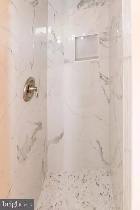 Bath - 1804 Briggs Chaney Rd, Silver Spring, MD 20905 photo 3 of 8