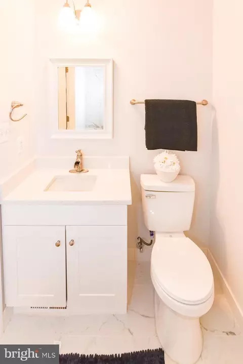 Bath - 1804 Briggs Chaney Rd, Silver Spring, MD 20905 photo 5 of 8