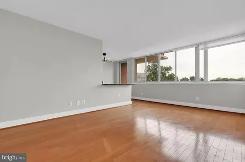 Living - 1220 Blair Mill Rd #503, Silver Spring, MD 20910 photo 4 of 7