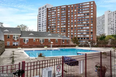 Exterior - 1220 Blair Mill Rd #503, Silver Spring, MD 20910 photo 3 of 4