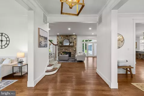 Entry Way - 1301 Hennessy Ter, Sandy Spring, MD 20860 photo 7 of 11