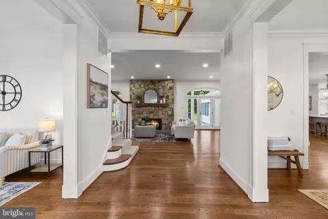 Entry Way - 1301 Hennessy Ter, Sandy Spring, MD 20860 photo 6 of 11