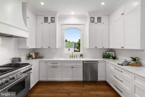 Kitchen - 1301 Hennessy Ter, Sandy Spring, MD 20860 photo 6 of 8