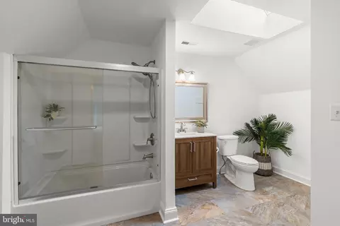 Entry Way - 1301 Hennessy Ter, Sandy Spring, MD 20860 photo 11 of 11