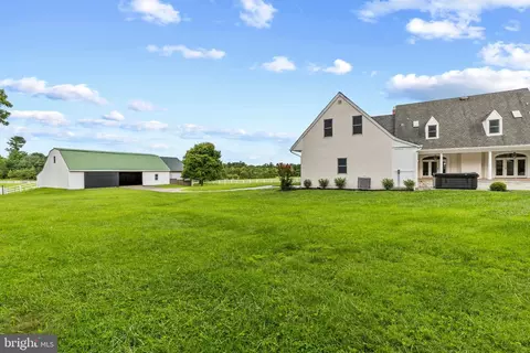 Exterior - 1301 Hennessy Ter, Sandy Spring, MD 20860 photo 13 of 21