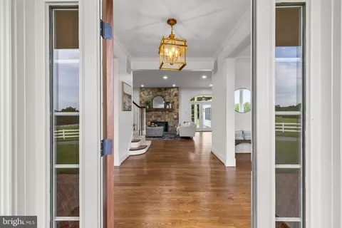 Entry Way - 1301 Hennessy Ter, Sandy Spring, MD 20860 photo 5 of 11