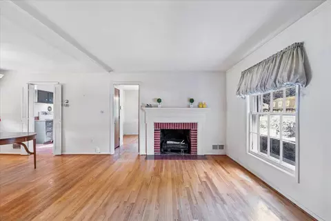Living - 1011 W Nolcrest Dr, Silver Spring, MD 20903 photo 3 of 4