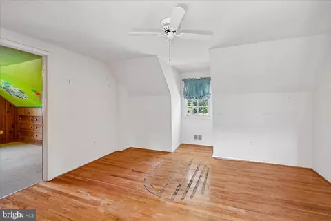 Bedroom - 1011 W Nolcrest Dr, Silver Spring, MD 20903 photo 6 of 11