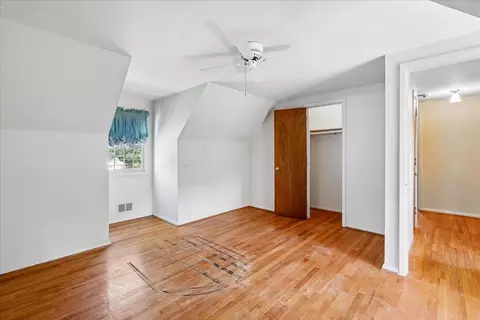 Bedroom - 1011 W Nolcrest Dr, Silver Spring, MD 20903 photo 4 of 11