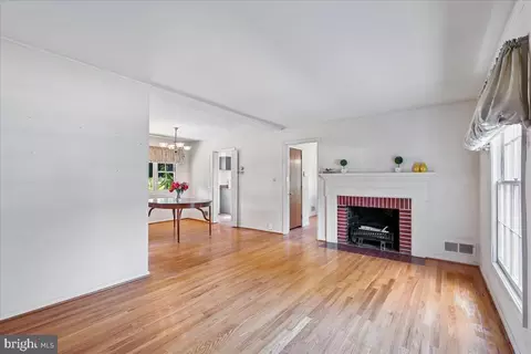 Living - 1011 W Nolcrest Dr, Silver Spring, MD 20903 photo 1 of 4