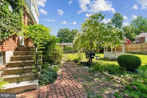 Exterior - 1011 W Nolcrest Dr, Silver Spring, MD 20903 photo 6 of 10