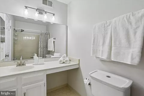 Bath - 1015 Windrush Ln #11, Sandy Spring, MD 20860 photo 2 of 2