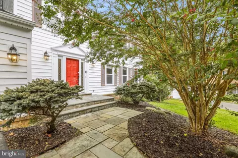 13656 Spinning Wheel Dr, Germantown, MD 20874