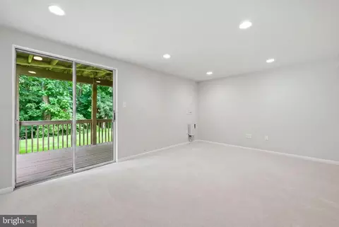 Living - 31 Long Green Ct, Silver Spring, MD 20906 photo 7 of 9