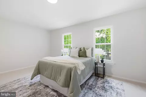 Bedroom - 31 Long Green Ct, Silver Spring, MD 20906 photo 2 of 10