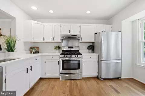 Kitchen - 31 Long Green Ct, Silver Spring, MD 20906 photo 3 of 4