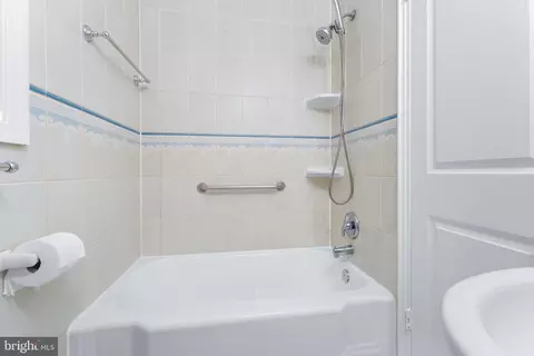 Bath - 121 Whitmoor Ter, Silver Spring, MD 20901 photo 2 of 3