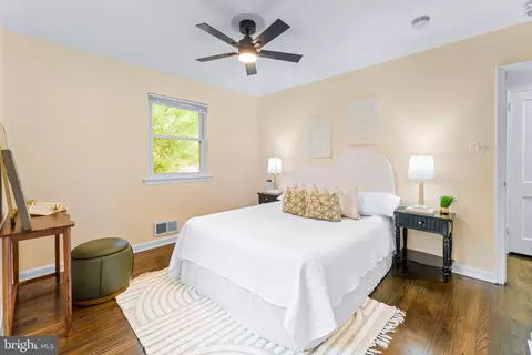 Bedroom - 121 Whitmoor Ter, Silver Spring, MD 20901 photo 3 of 6