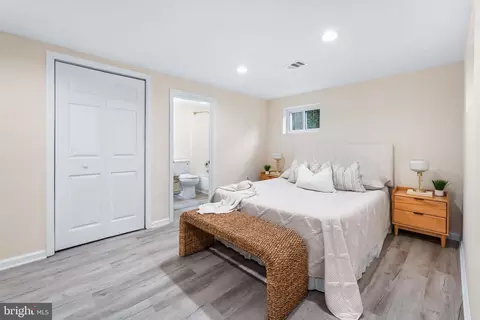 Bedroom - 121 Whitmoor Ter, Silver Spring, MD 20901 photo 5 of 6
