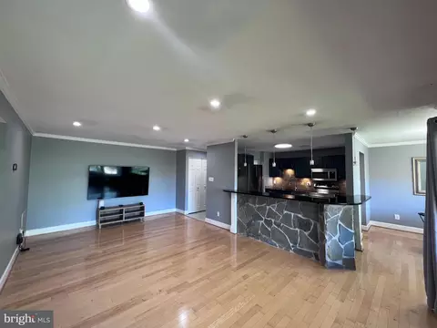 5821 Edson Ln #303, Rockville, MD 20852