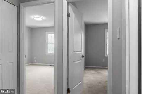 Entry Way - 10807 Bucknell Dr #22, Silver Spring, MD 20902 photo 4 of 6