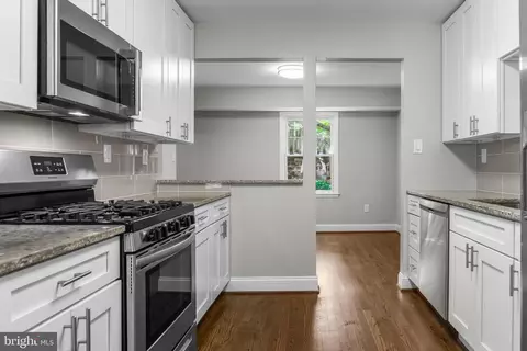 Kitchen - 10807 Bucknell Dr #22, Silver Spring, MD 20902 photo 3 of 4