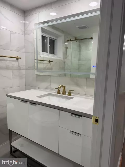 Bath - 11204 Markwood Dr, Silver Spring, MD 20902 photo 7 of 7