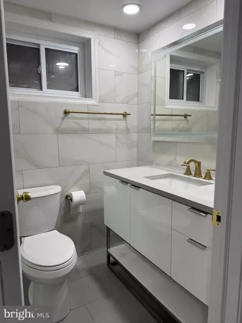 Bath - 11204 Markwood Dr, Silver Spring, MD 20902 photo 6 of 7