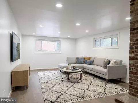 Living - 11204 Markwood Dr, Silver Spring, MD 20902 photo 2 of 5