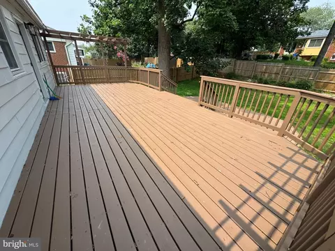 Exterior - 11204 Markwood Dr, Silver Spring, MD 20902 photo 4 of 8