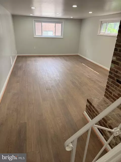 Living - 11204 Markwood Dr, Silver Spring, MD 20902 photo 3 of 5