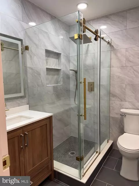 Bath - 11204 Markwood Dr, Silver Spring, MD 20902 photo 4 of 7