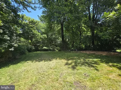 12625 Springloch Ct, Silver Spring, MD 20904 photo 2
