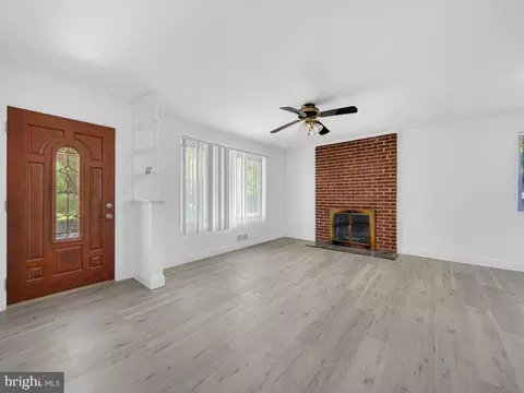Living - 10402 Royalton Ter, Silver Spring, MD 20901 photo 1 of 4