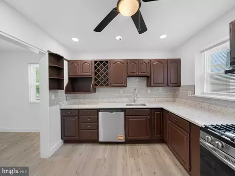 Kitchen - 10402 Royalton Ter, Silver Spring, MD 20901 photo 2 of 2