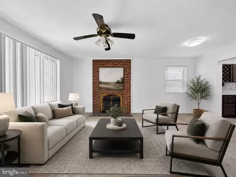 Living - 10402 Royalton Ter, Silver Spring, MD 20901 photo 4 of 4