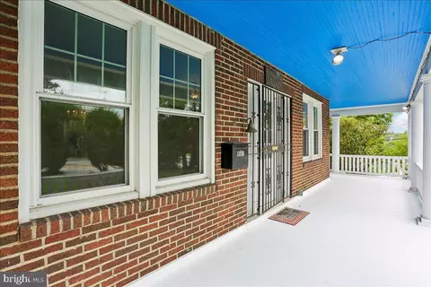 Exterior - 9501 Colesville Rd, Silver Spring, MD 20901 photo 4 of 16