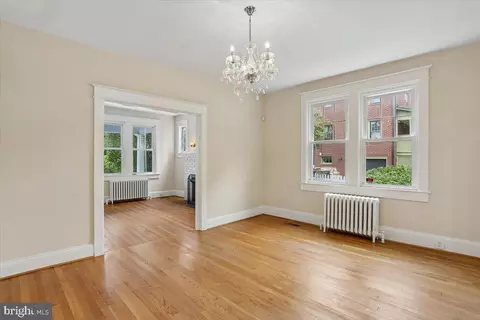 Living - 9501 Colesville Rd, Silver Spring, MD 20901 photo 7 of 7