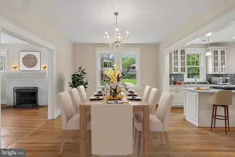 Dining - 9501 Colesville Rd, Silver Spring, MD 20901 photo 1 of 2