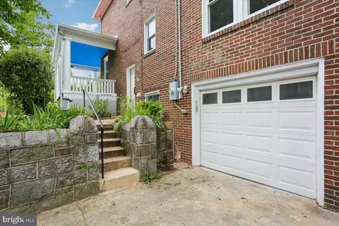 Exterior - 9501 Colesville Rd, Silver Spring, MD 20901 photo 10 of 16