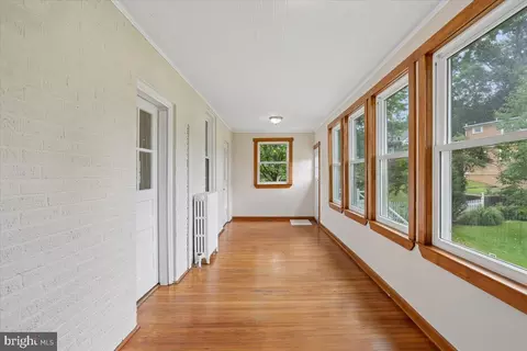 Exterior - 9501 Colesville Rd, Silver Spring, MD 20901 photo 6 of 16