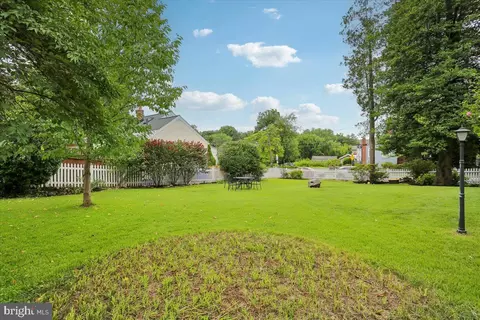 Exterior - 9501 Colesville Rd, Silver Spring, MD 20901 photo 16 of 16
