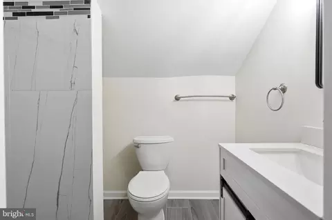Bath - 12820 Maple St, Silver Spring, MD 20904 photo 1 of 2