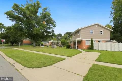 Exterior - 919 Playford Ln, Silver Spring, MD 20901 photo 7 of 8